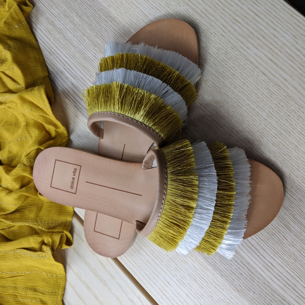 🆕🌿DOLCE VITA YELLOW BOHO FRINGE SANDALS🌿 - Picture 6 of 8
